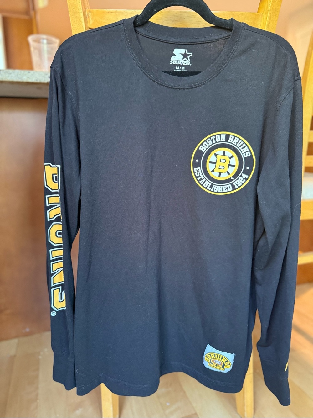 Boston Bruins Black Long-Sleeve Boston Bruins Tee with Yellow Logo